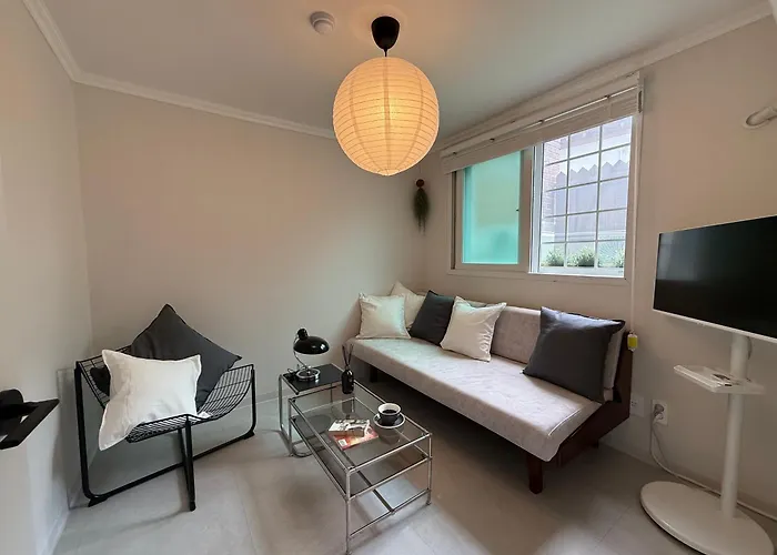 Villa Staymuk Seochon, Center Of