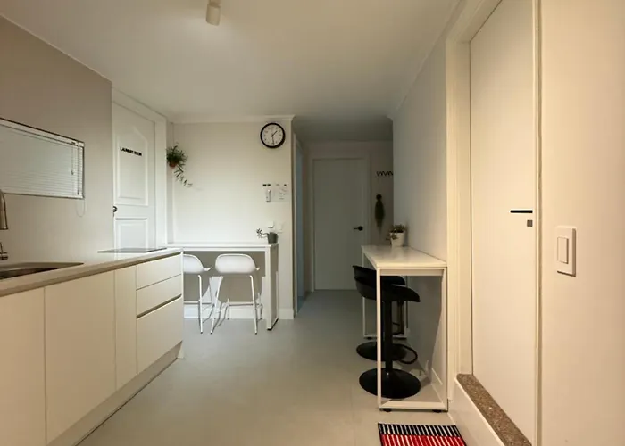 Villa Staymuk Seochon, Center Of
